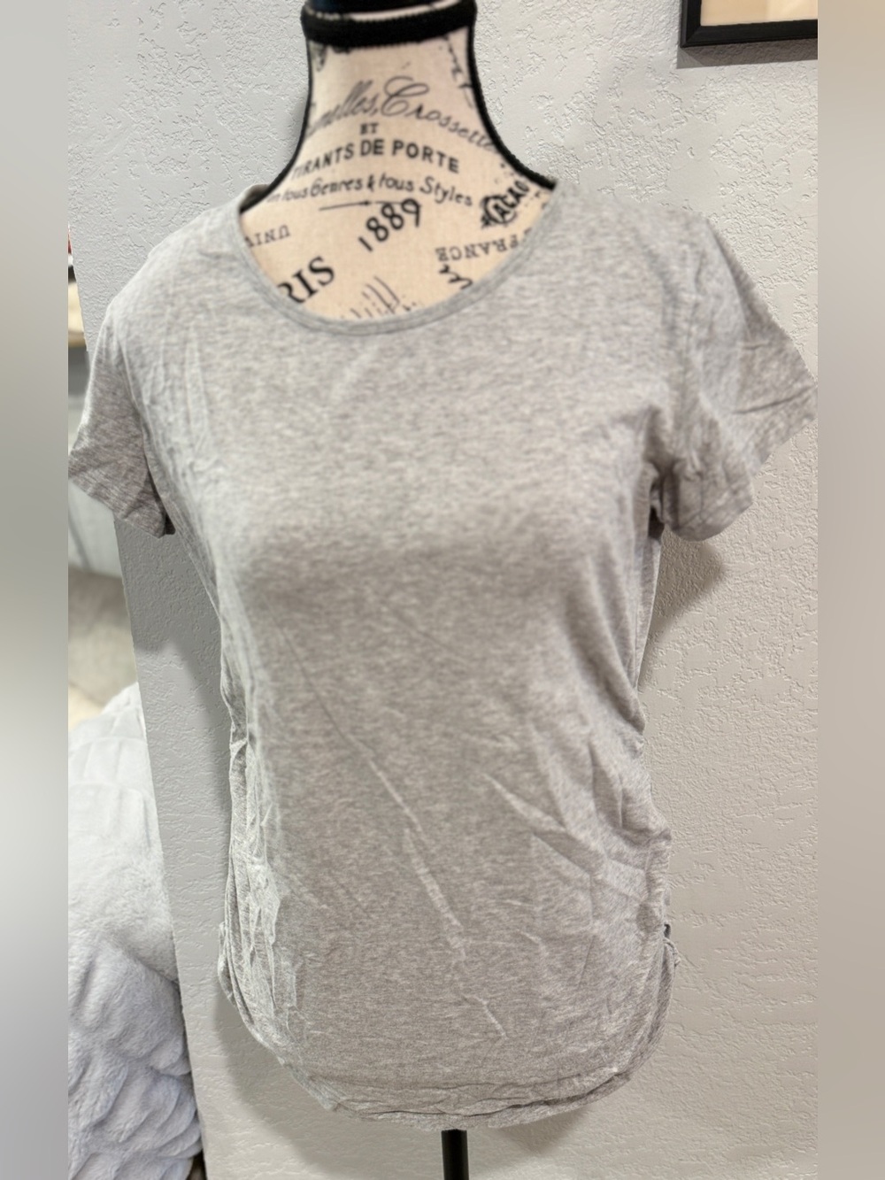 Bearsland Maternity Gray Ruched Side Tee Size Medium Stretch Pregnancy Top - Picture 2 of 7
